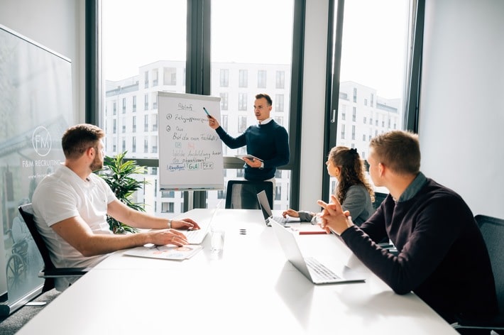 10 21 FM Consulting GmbH 4811 Kopie